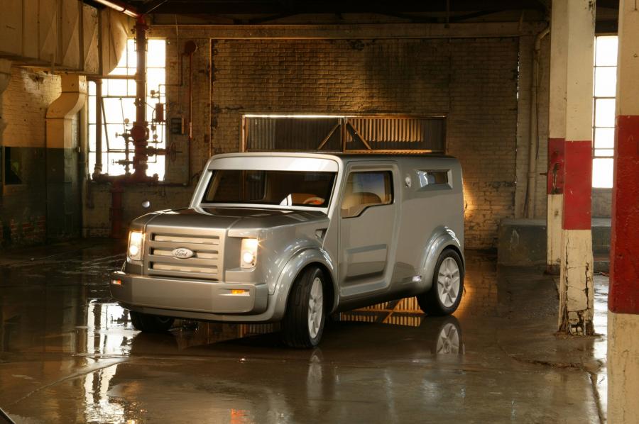  Ford SYNus Concept 2005 года  (фото 8 из 70)